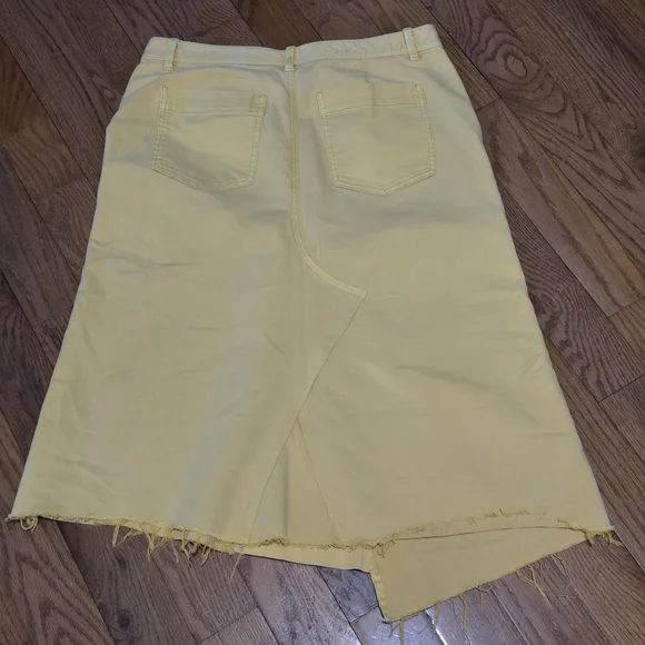 GAP Asymmetrical Yellow Upcycled Skirt with Frayed Hem - Picture 4 of 4